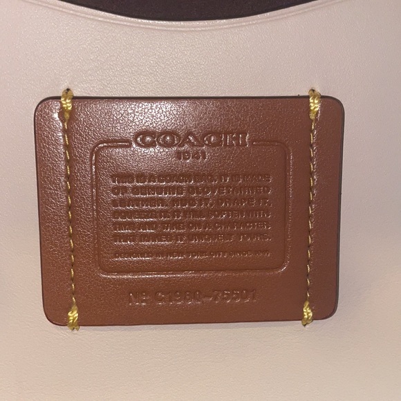 Coach Rider 24 - Picture 10 of 13